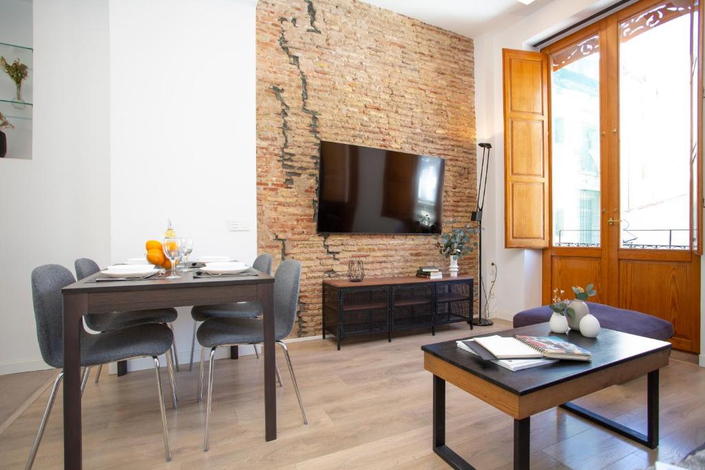 SingularStays Plaza Redonda II