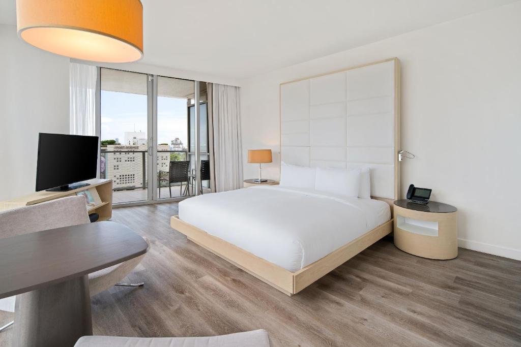 The Grayson Hotel Miami Downtown - Corner Bay View Jr Suite King With Balcony