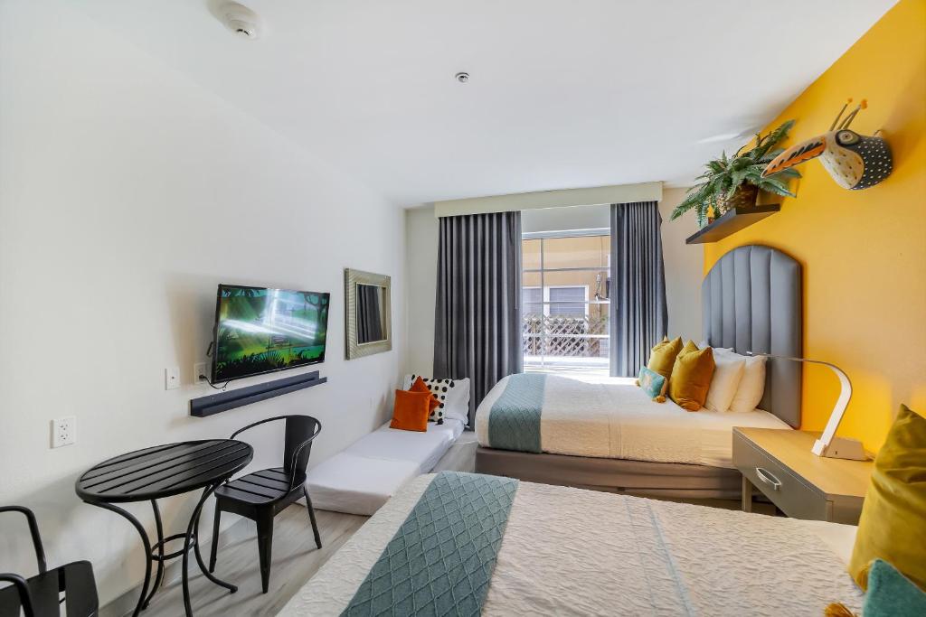 Claremont Hotel photo