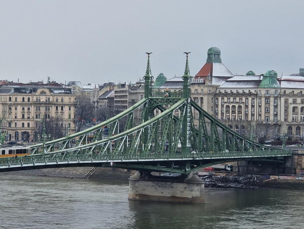 Danube Wonder View 2 1056 Budapest, Belgrád rakpart 3-4 kép - 1