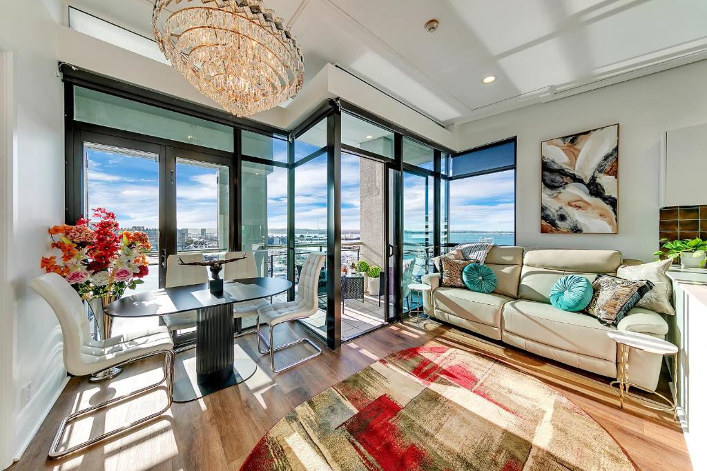 Penthouse Crown - Resim 1