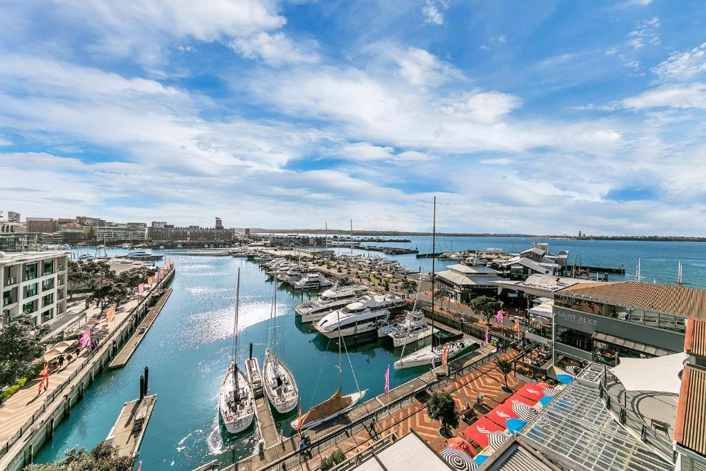 Penthouse Crown - Resim 6