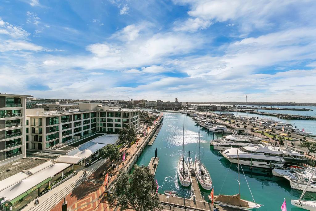 Penthouse Crown - Resim 22