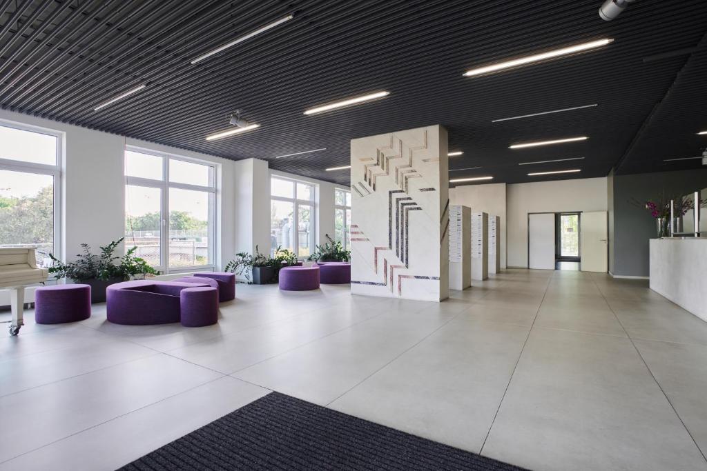 Posezení v ubytování High-Sky O2 arena Apartment with garage parking and AC
