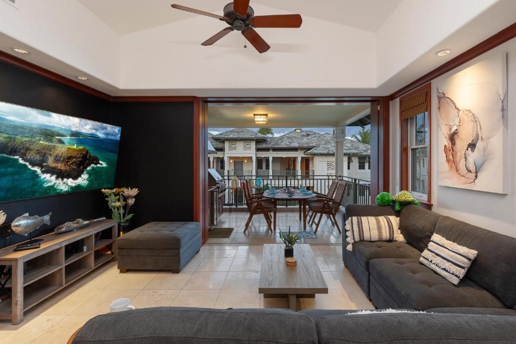 Hilton Pool Pass Included, Kolea - Luxe Penthouse, Walk to Beach photo