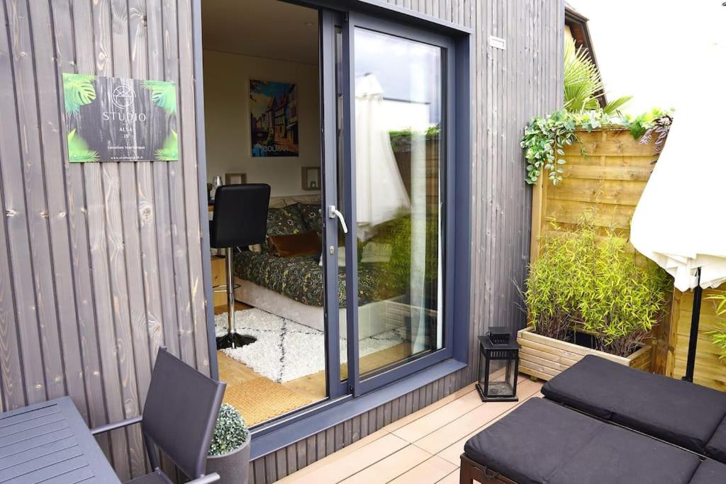 Zahrada ubytování Gîte Studio Alsa 15 avec Jacuzzi privatif