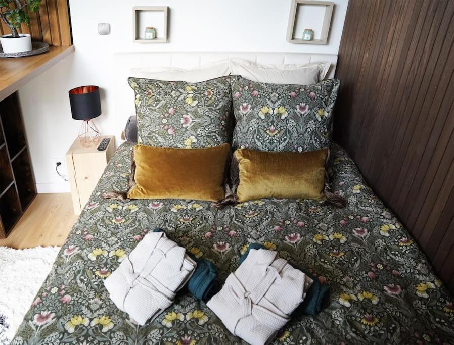 Posezení v ubytování Gîte Studio Alsa 15 avec Jacuzzi privatif