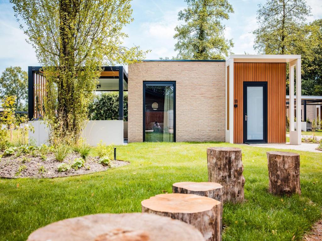 Zahrada ubytování Chalet in Veluwe with Peaceful Surroundings