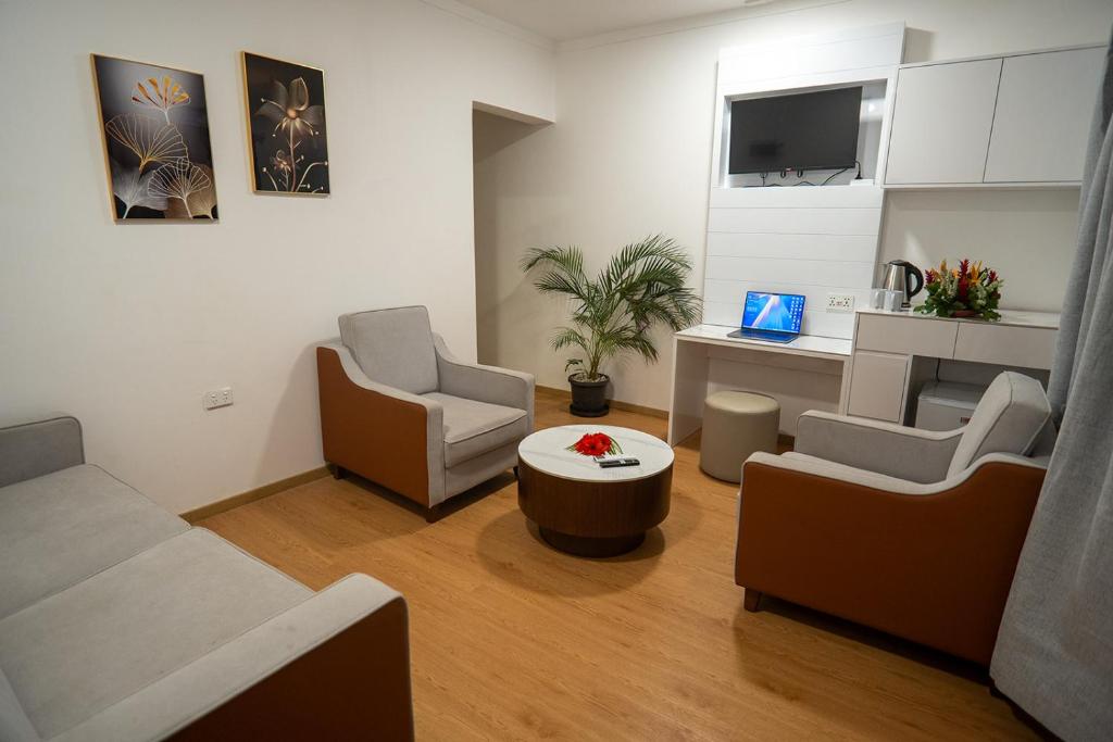 Sjónvarps- og/eða afþreyingartæki á Airport Ace Hotel