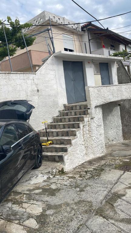 Budova, kde se vila nachází