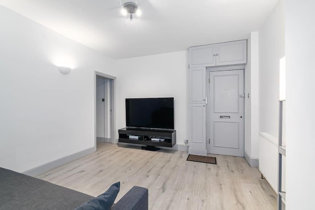 Chiswick London Apartment