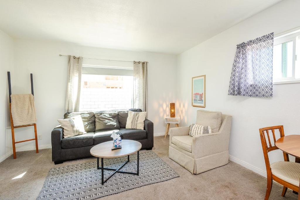 O zonă de relaxare la Solvang Bungalow A