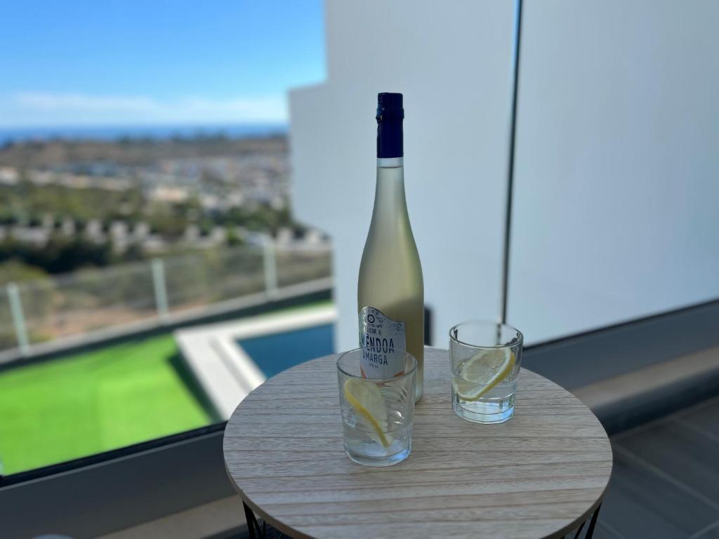 Ocean view by Charmes C