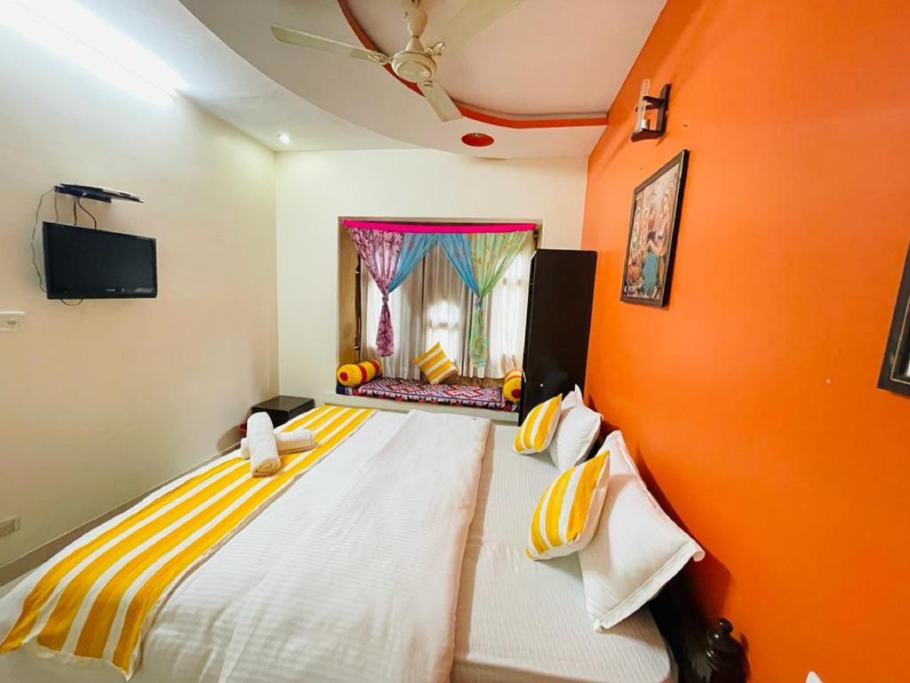 Katil atau katil-katil dalam bilik di Hotel Amazing Jaisalmer
