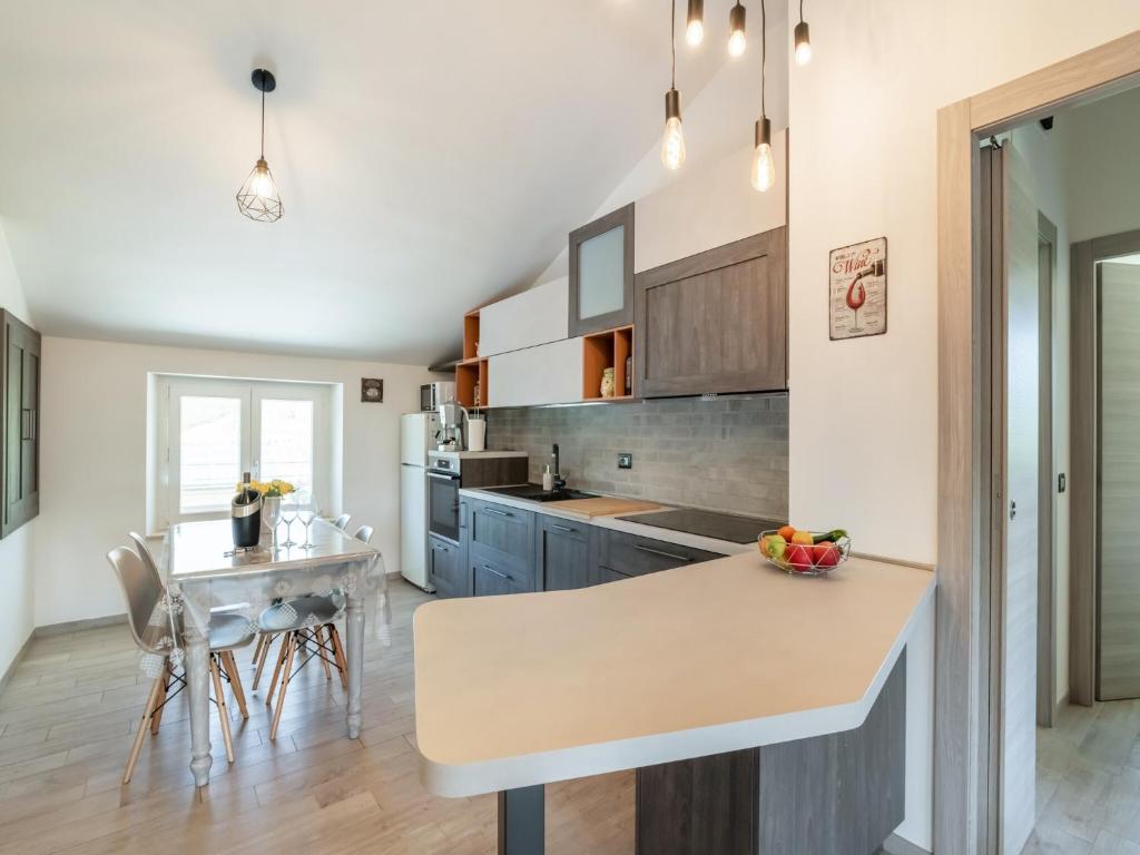 Kuchyň nebo kuchyňský kout v ubytování Apartment in Marche with Wine Experience