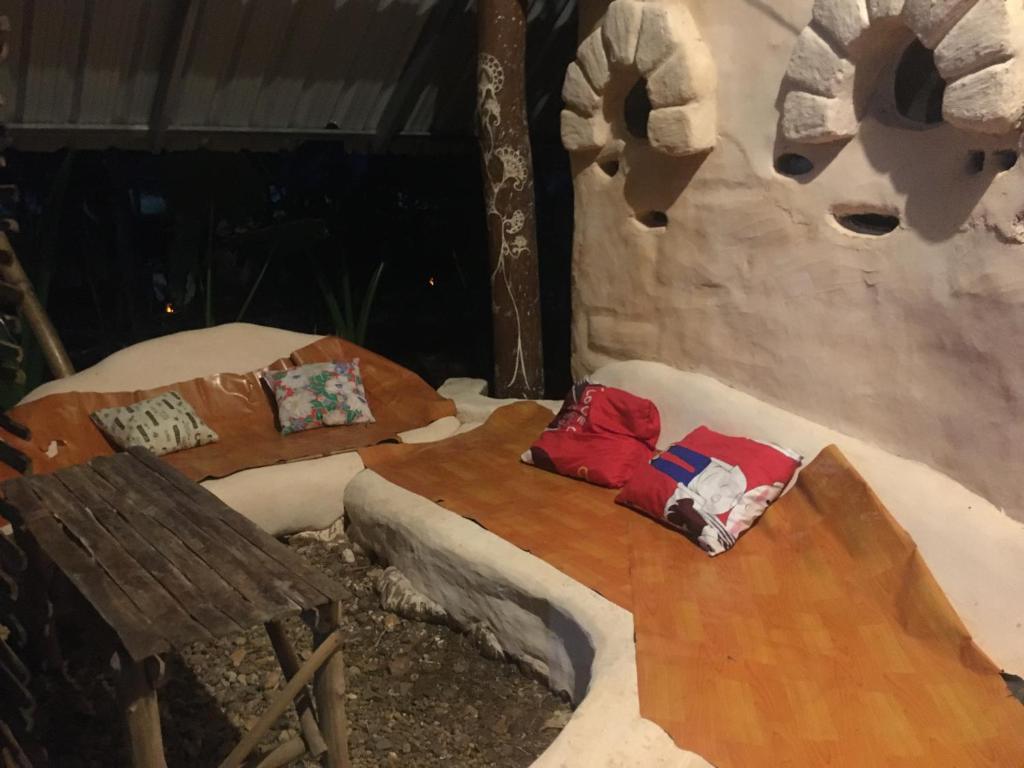 Posezení v ubytování Doendin Mudbrick hostel