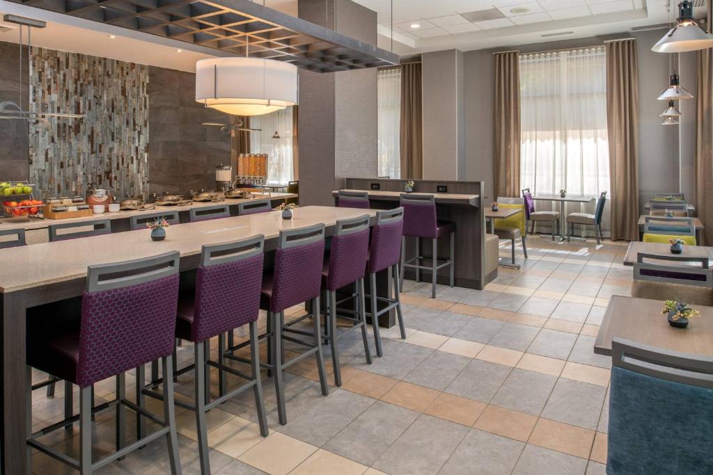 Restaurace v ubytování SpringHill Suites Seattle Downtown, South Lake Union