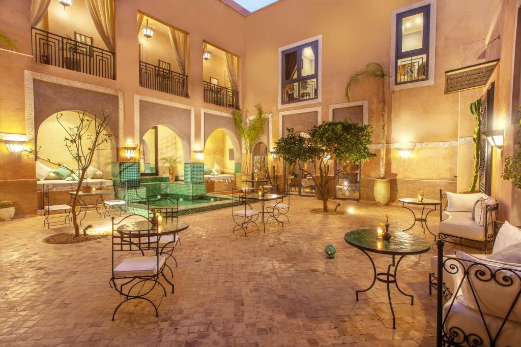 Posezení v ubytování Le Medina Privilège Riad & Spa