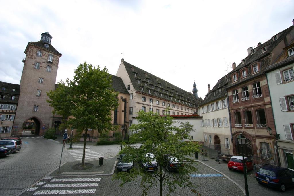 Logis Hôtel Restaurant Au Cerf d'Or - Resim 37