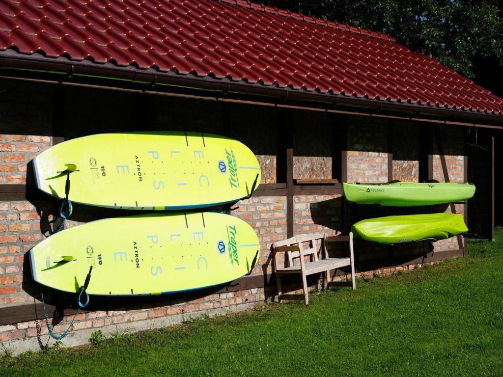 Fotografia z galérie ubytovania Bungalow in Kolczewo at a lake v destinácii Kołczewo