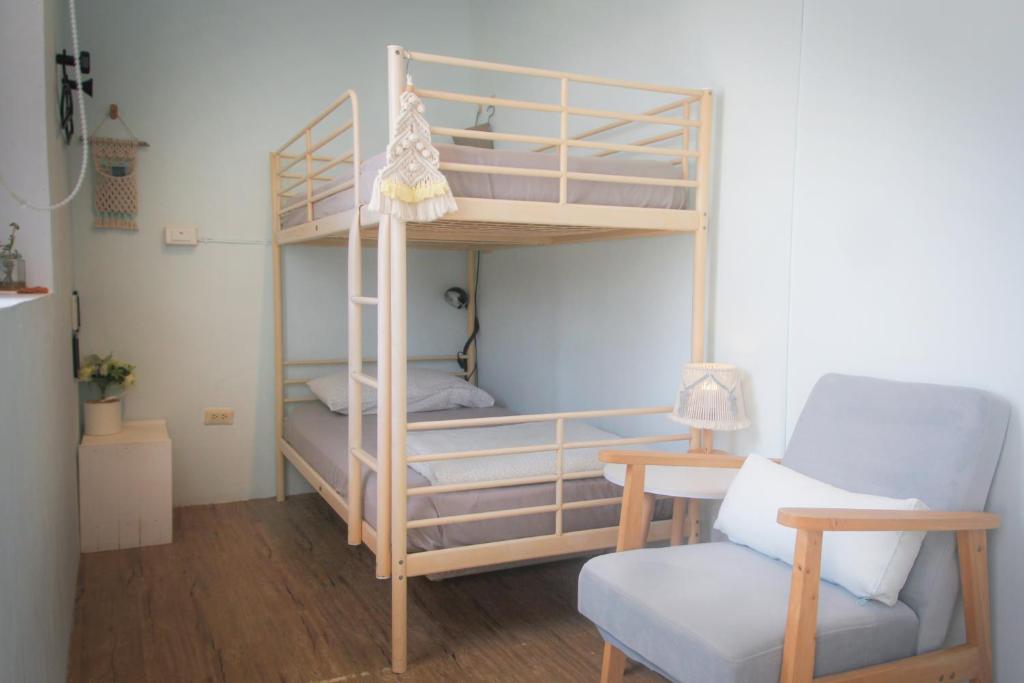 Postel nebo postele na pokoji v ubytování 都蘭朋友家 Dulan Friends Hostel