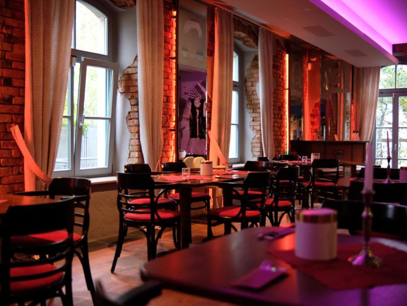 Backstage Hotel - Resim 4