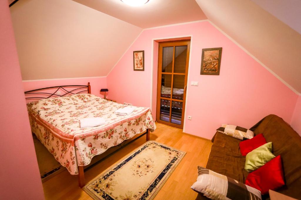 Postel nebo postele na pokoji v ubytování Hostel Strug