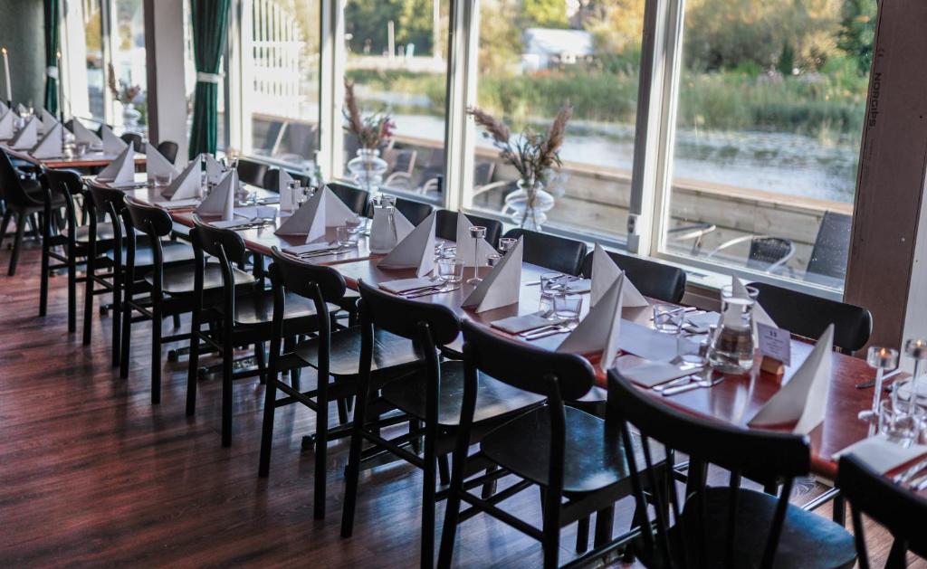 Restaurace v ubytování Hotel Fars Hatt