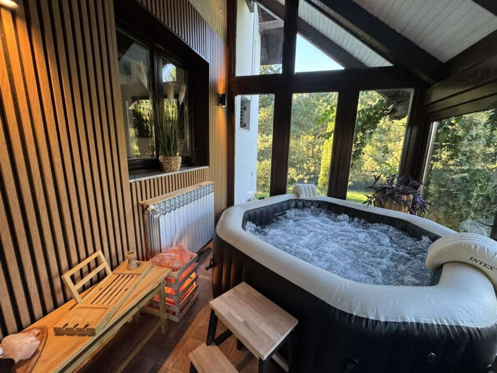 Residence Green Pool & SPA - Maison De Deux Chambres