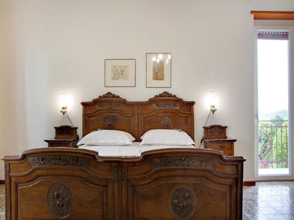 Posteľ alebo postele v izbe v ubytovaní Holiday home in Asti with a lovely hill view from the garden