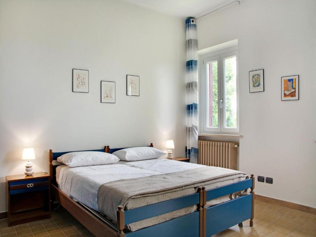 Posteľ alebo postele v izbe v ubytovaní Holiday home in Asti with a lovely hill view from the garden