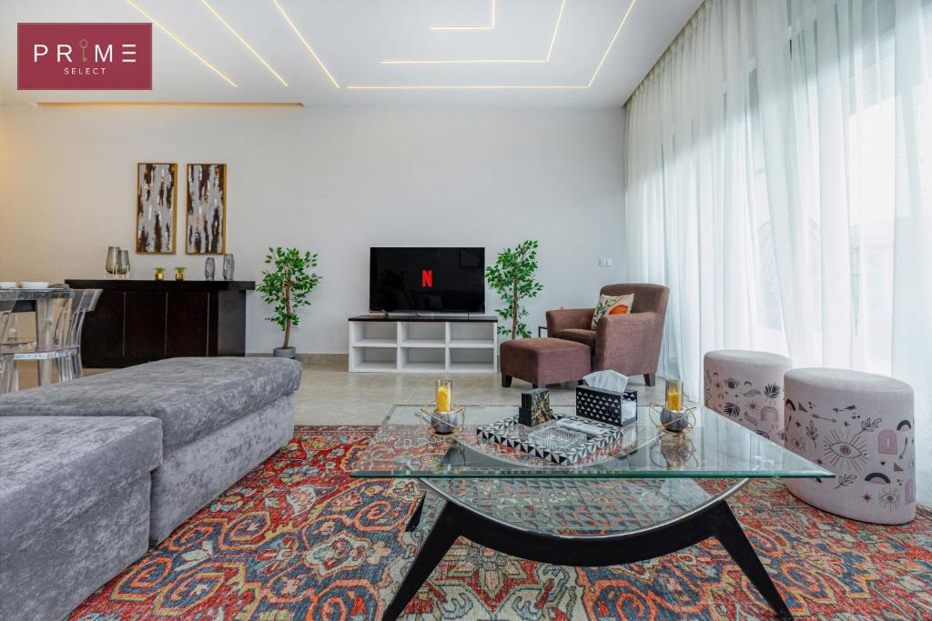 TV a/nebo společenská místnost v ubytování Prime Select Lake View