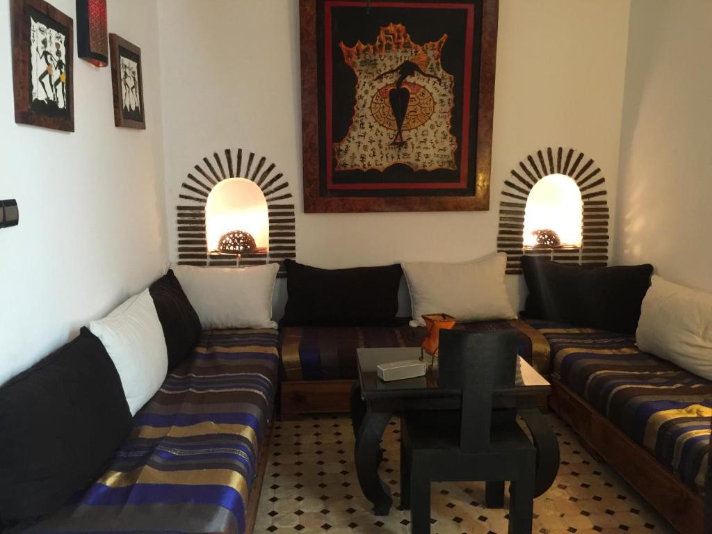 Posezení v ubytování Riad Bab Essaouira