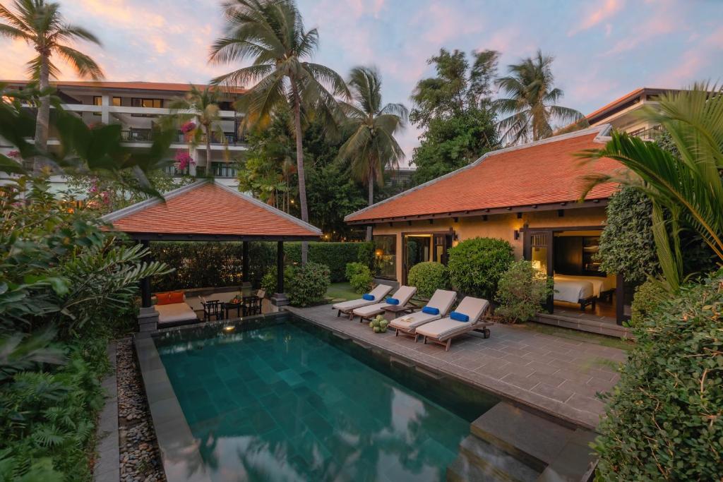 Biệt thự 2 phòng ngủ có hồ bơi nhìn ra vườn