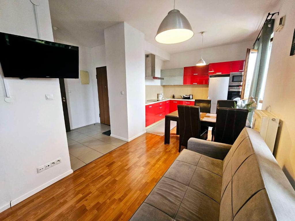 Kuchyňa alebo kuchynka v ubytovaní FIRST -- Green Żoliborz apartment 3
