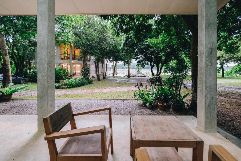 Zahrada ubytování Loogmai Guesthouse Chiang Khan - เรือนแรมลูกไม้ เชียงคาน