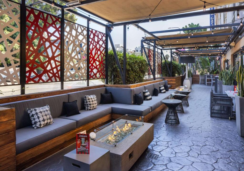 Hilton Garden Inn Los Angeles / Hollywood photo