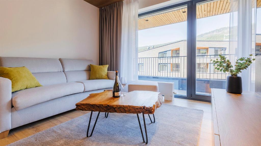 Vista Apartments - 17