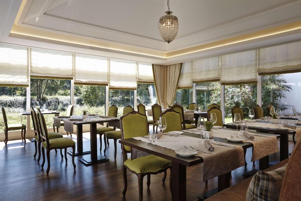 Restaurace v ubytování Hilton Frankfurt Gravenbruch