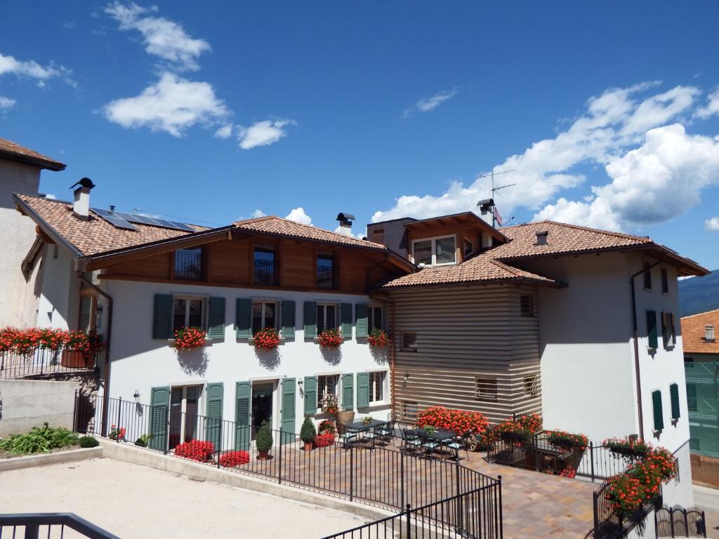 Το κτήριο όπου στεγάζεται  το κατάλυμα σε φάρμα