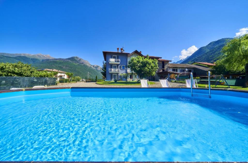 Bazén v ubytování Casa Rosso Blu nebo v jeho okolí
