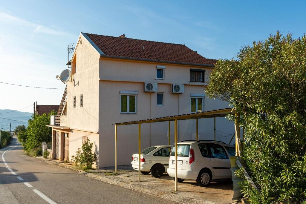 Budova, kde se apartmán nachází
