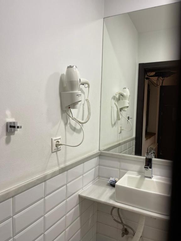 A bathroom at HOTEL BOUTIQUE ALMA ANDALUSí