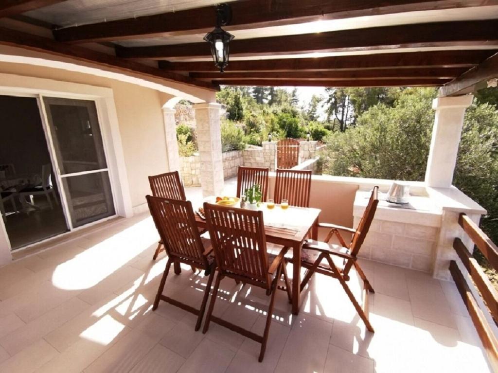 Balkon lub taras w obiekcie House Vers