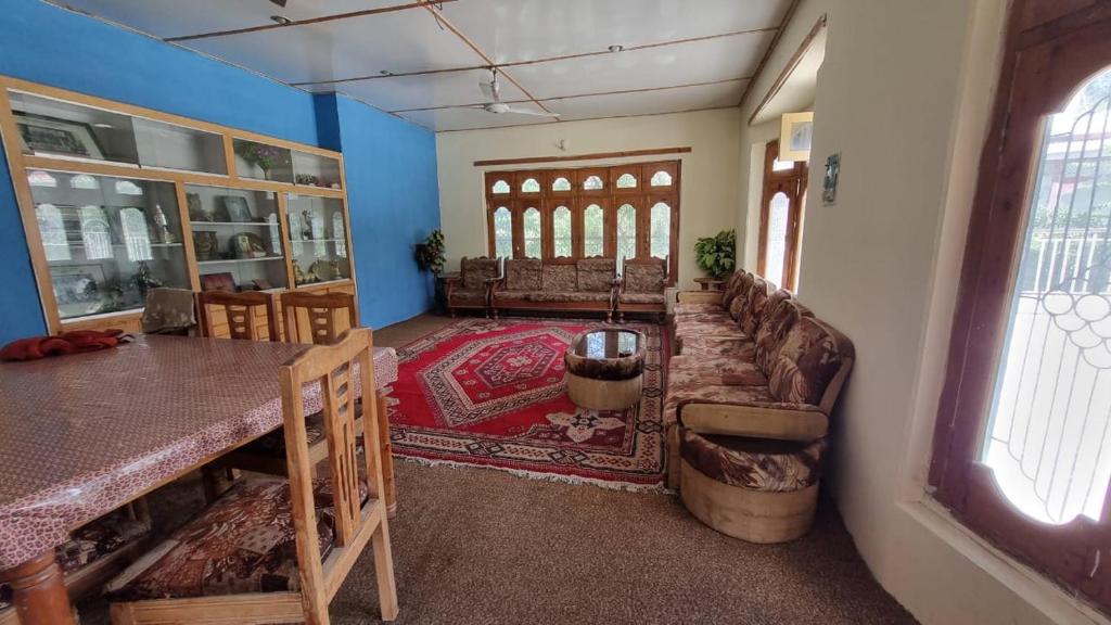 Posezení v ubytování Skardu Resort skardu