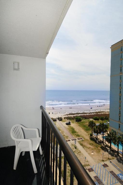Holiday Sands South - 1 Room Side Ocean View Efficiency With 2 Queen Beds And 1 Sleeper Sofa - T3