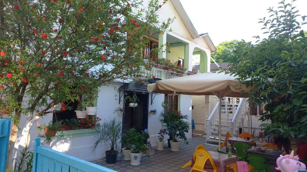 Zahrada ubytování Guest house on Devyatnadtsataya
