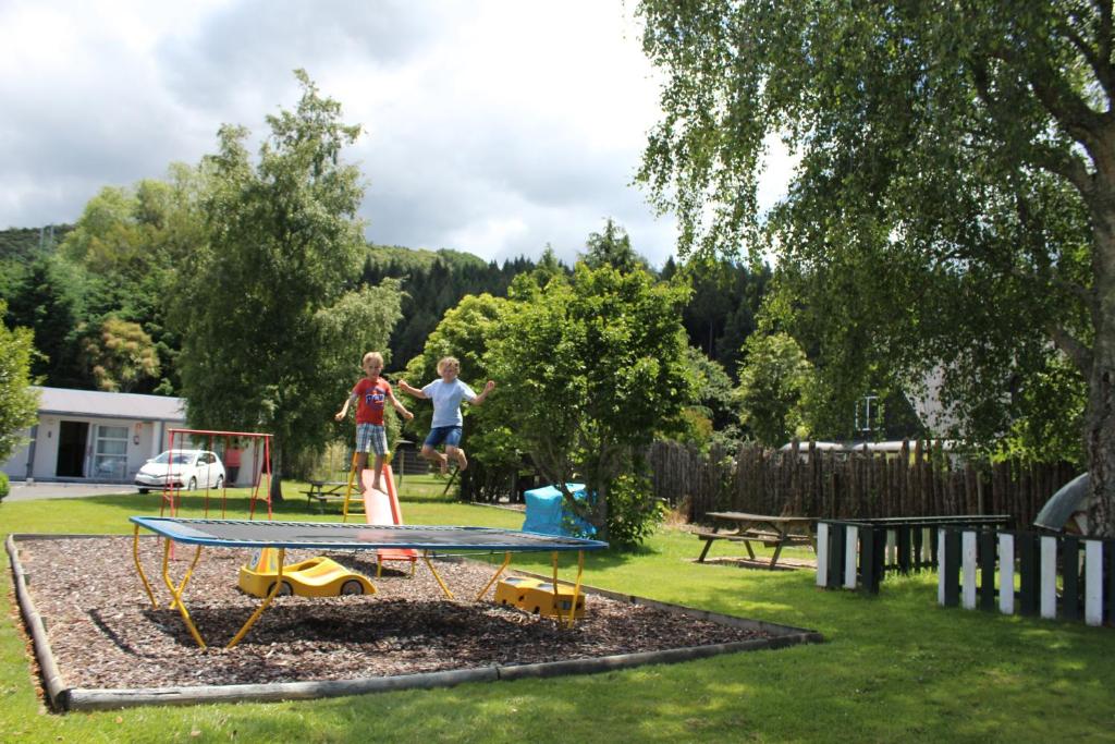 Fairy Springs Motel - Resim 36