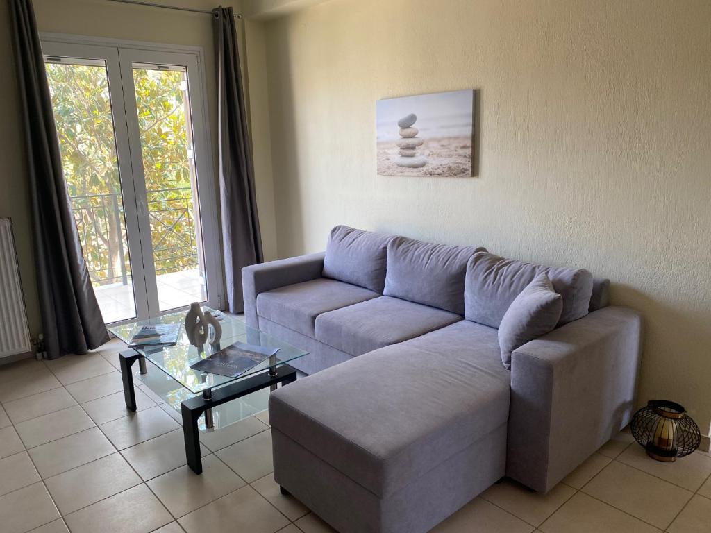 Χώρος καθιστικού στο lefkoma