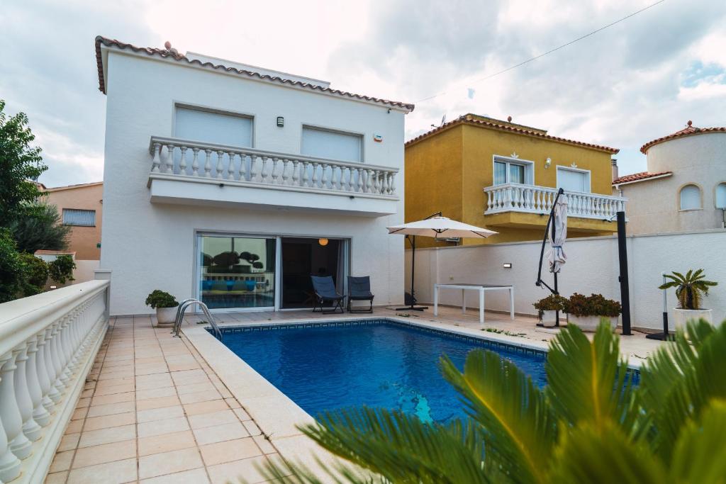 WELCS CASA 185 EMP con piscina privada